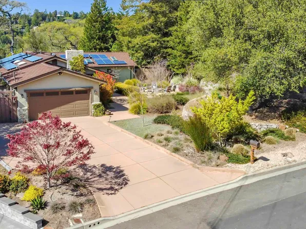 2 Austin Ct, Orinda, CA 94563