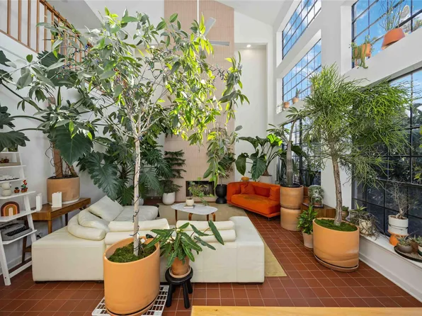 1425 Nantucket Dr APT B, Houston, TX 77057