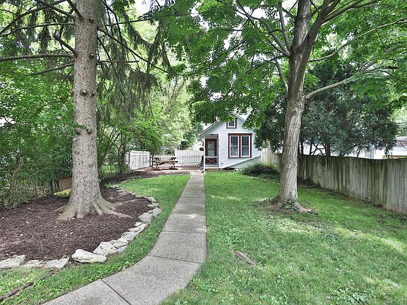 4th image of 588 Midgard Rd