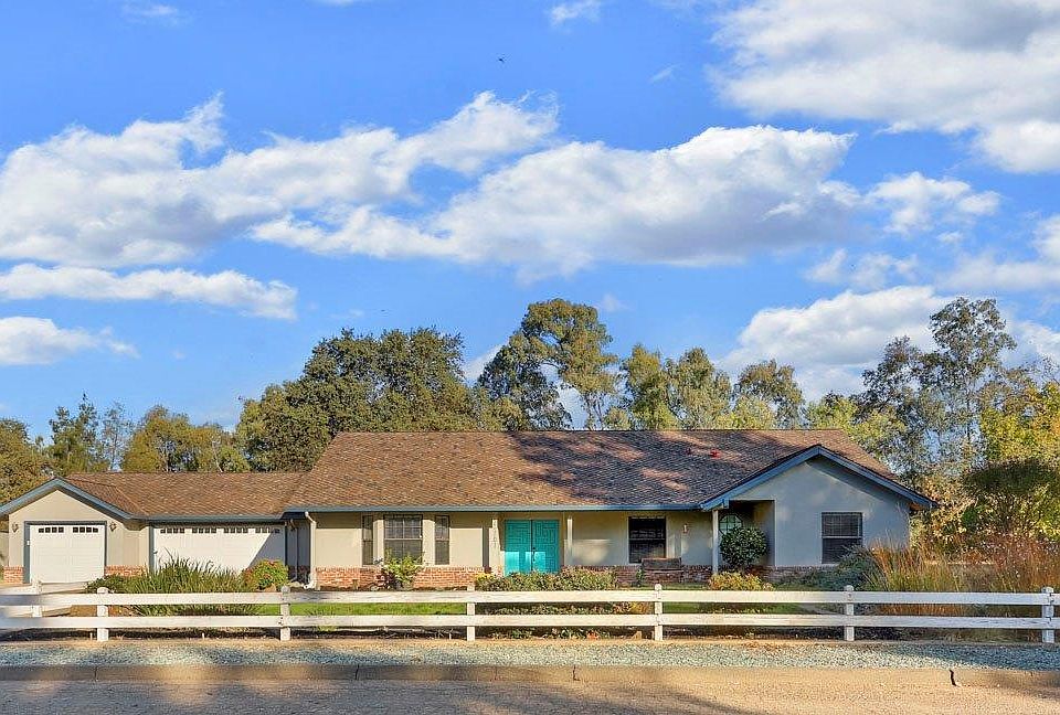 1st image of 24701 Meadow Creek Ct