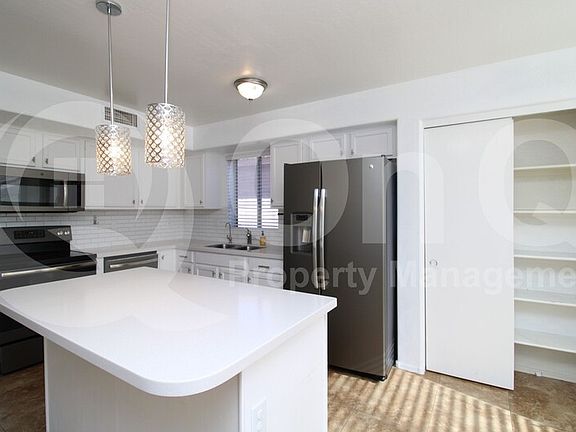 2nd image of 2221 E Union Hills Dr Unit 112