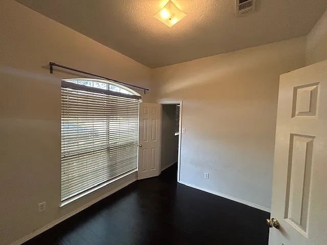 7215 Park Hill Trl — Photo 10