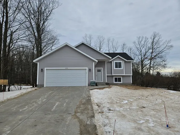 1101 Water Tower Ln, Whitehall, MI 49461