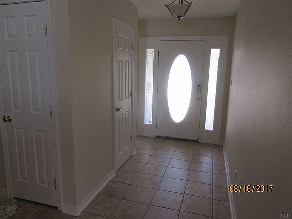 2nd image of 5004 Antoine Pl