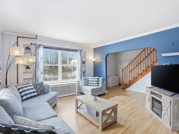 5th image of 200 Smith St