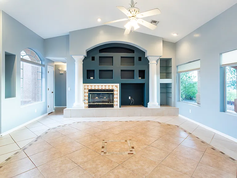 414 Bury Ct — Photo 4