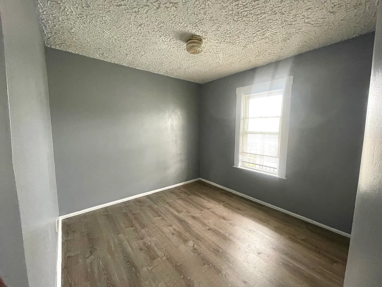 2 bed, 1260 sqft, $1,600 — Photo 3