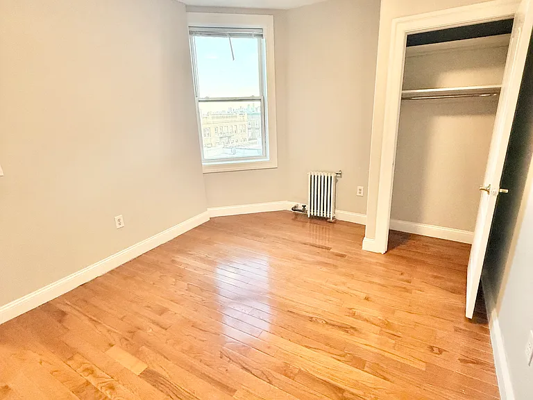 402 53rd St #25 — Photo 7