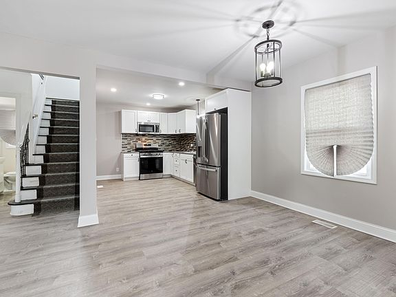 3rd image of 4224 W 10th Ave