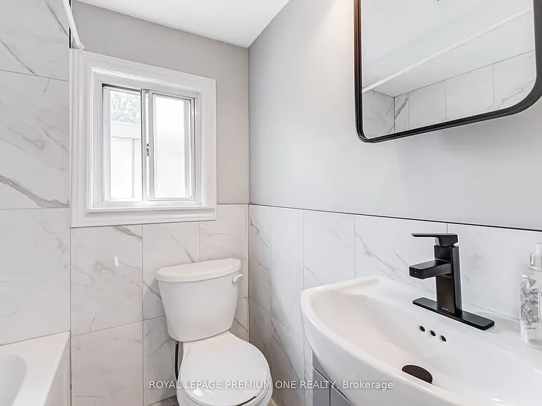 79 25th St #2 — Photo 32