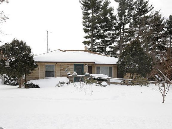 2nd image of 306 Southfield Dr