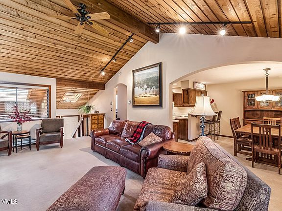 5th image of 253 Larkspur Ln