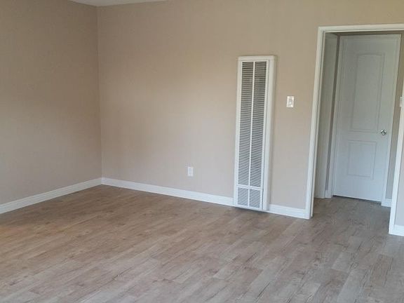 Bright and spacious living room