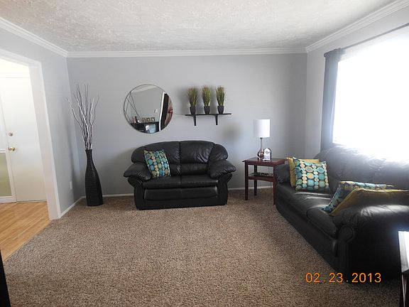 3rd image of 400 N Butterfly Dr
