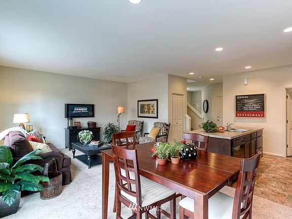 4th image of 11512 185th St  CT E #92