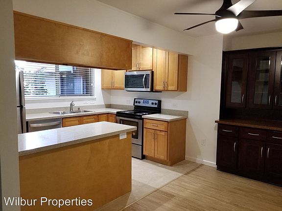 3rd image of 298 Waverley St APT 04