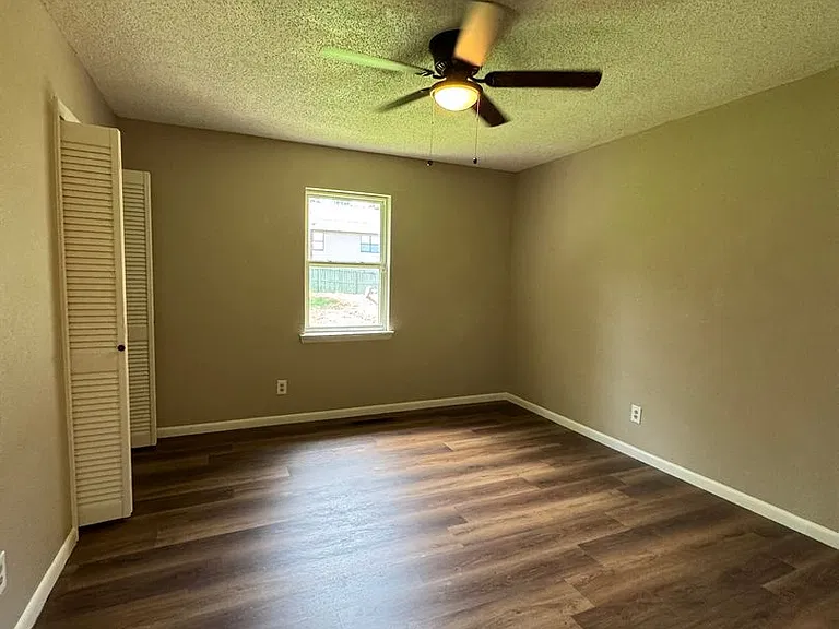 7308 Jenny Lind Rd — Photo 6