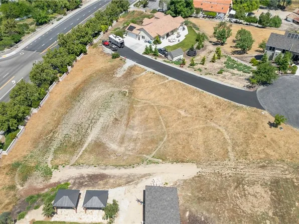 1225 Kapareil Ln #2, Paso Robles, CA 93446