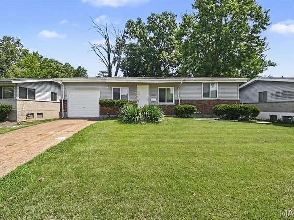 10234 Cedarhurst Dr, Saint Louis, MO 63136