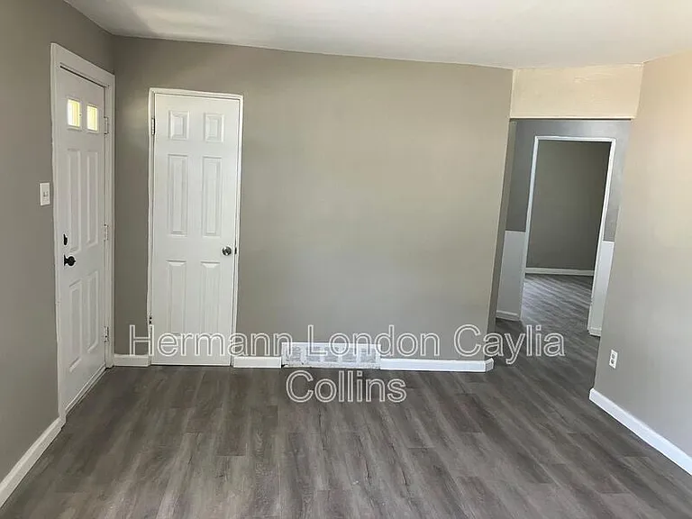 9859 Vickie Pl — Photo 4