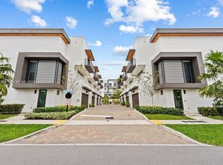1056 N Victoria Park Rd, Fort Lauderdale, FL 33304
