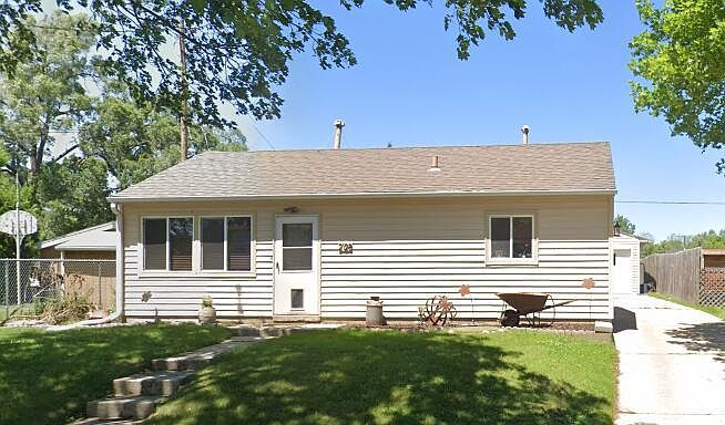1st image of 2128 Norton AVENUE