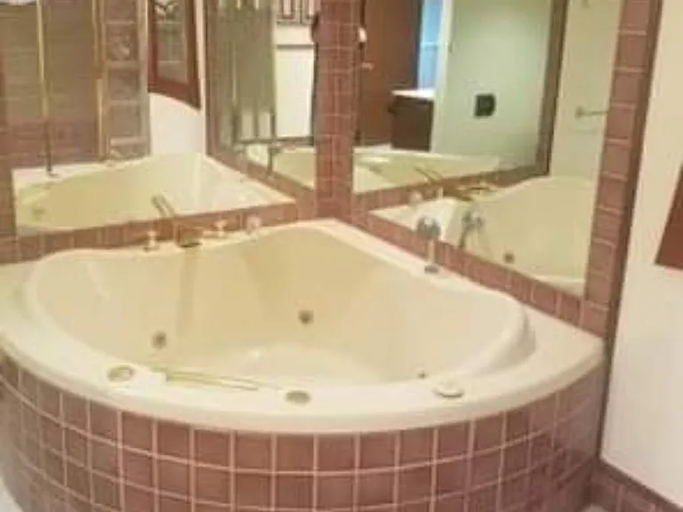 Jacuzzi