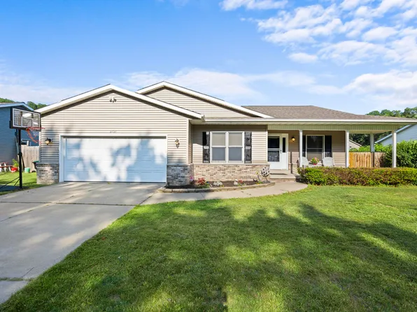 2121 Saffron St, Portage, IN 46368