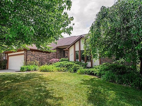 2nd image of 2408 Tamarack Ct