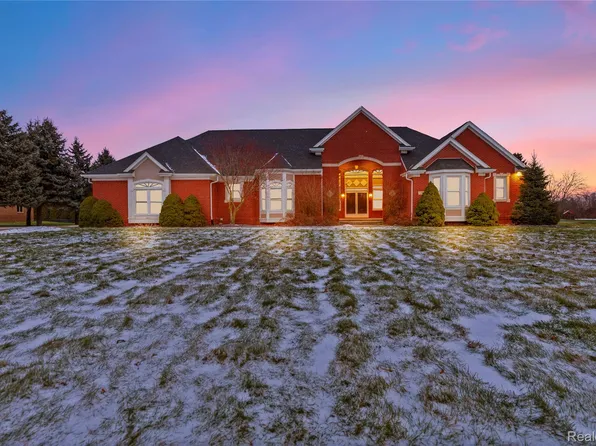 72824 Solanus Dr, Romeo, MI 48065