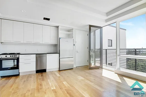 Rented by EXR | media 7