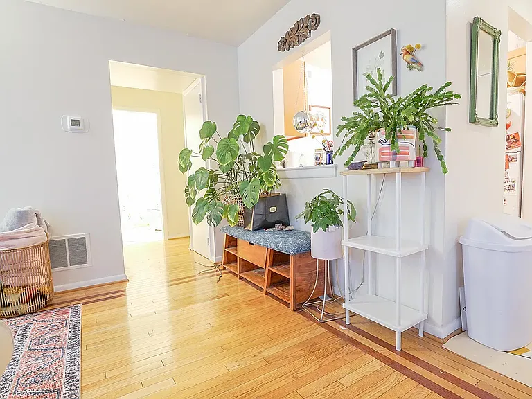 184 1st Ave #4 — Photo 2