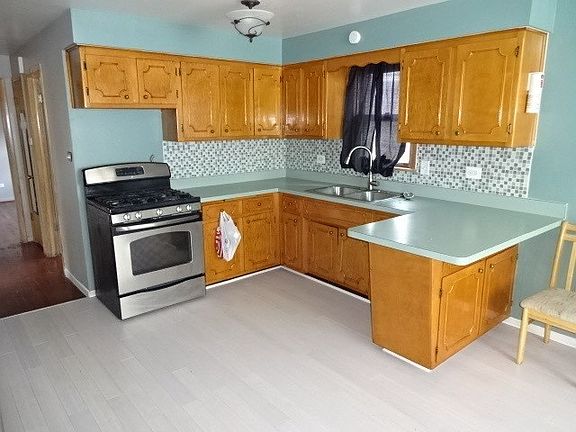 5th image of 512 Saginaw Ave