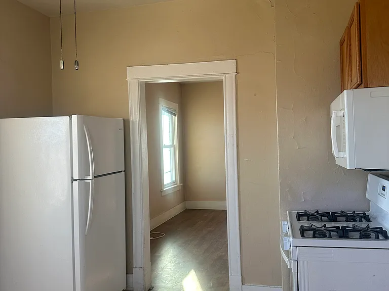 1023 S 21st St #2 — Photo 2