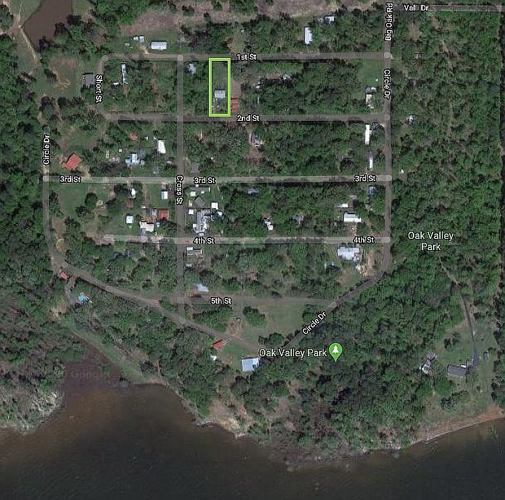 Property to Lake O'the Pines