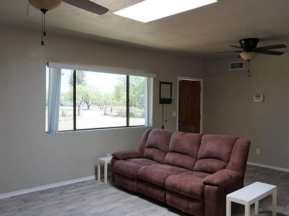 5th image of 3831 E Admiral Pl