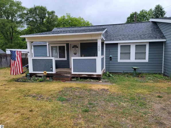 1668 County Road 633, Grawn, MI 49637