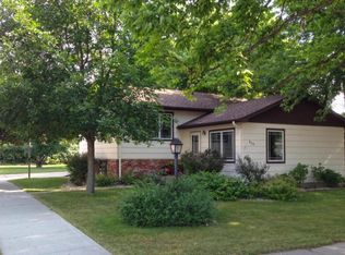 620 W 13th Ave, Mitchell, SD 57301