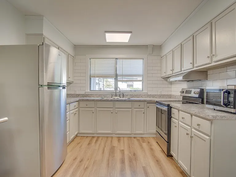3371 Wellington Rd — Photo 11