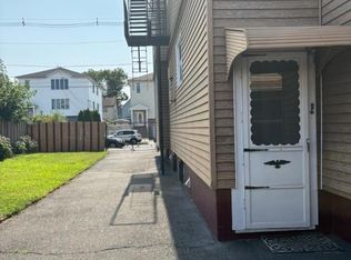 15 Dayton St, Elizabeth, NJ 07202