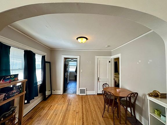 4th image of 2310 A Ave NE