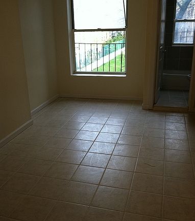 2nd image of 226 Willis Ave APT 2N