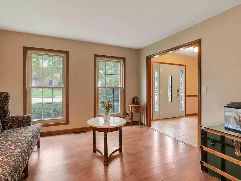 155 Mackenzie Dr — Photo 13