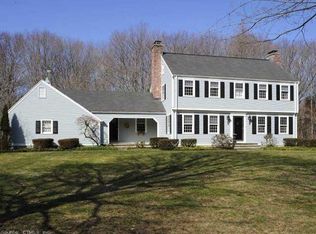 1122 Racebrook Rd, Woodbridge, CT 06525