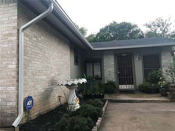 4th image of 2315 Rockridge Dr
