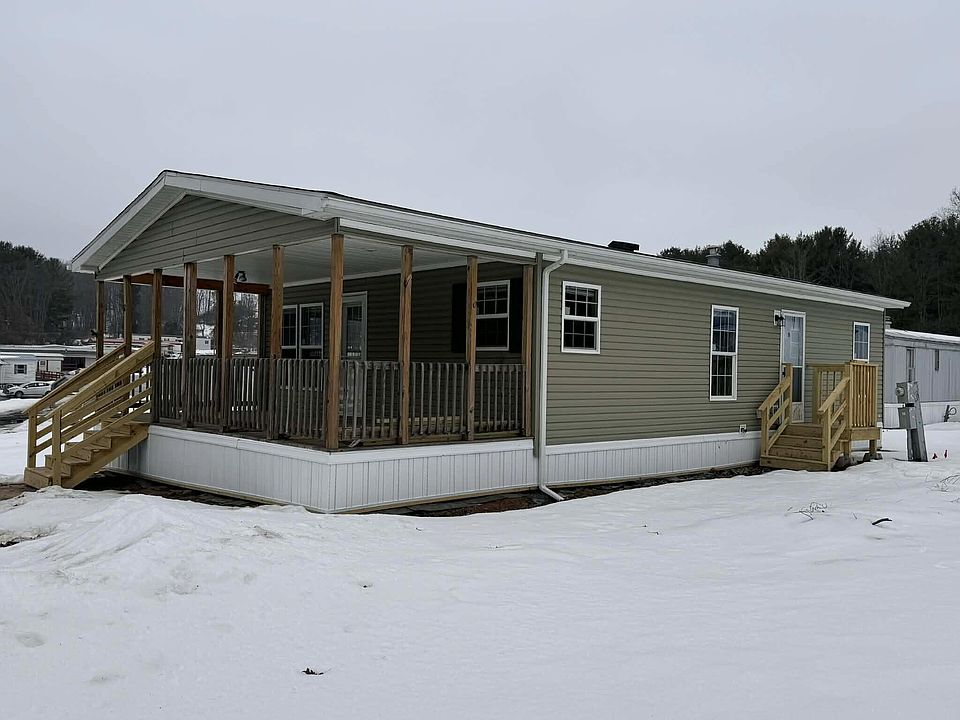 1st image of 12 Crestwood Cir