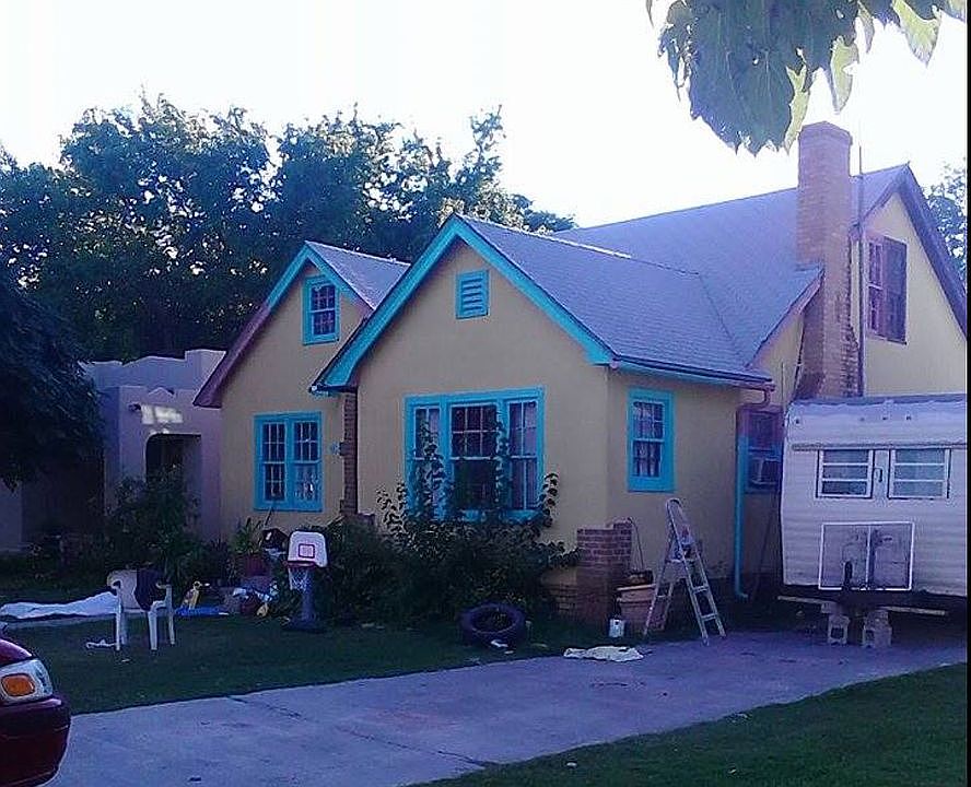 2nd image of 507 N Mesquite St