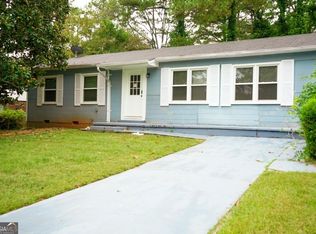 1230 Pineglen Dr, Riverdale, GA 30296