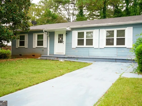 1230 Pineglen Dr, Riverdale, GA 30296