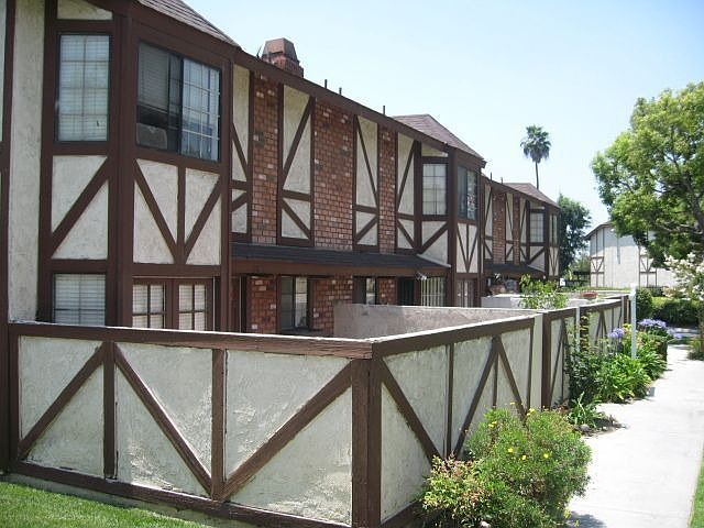 1st image of 178 Greenbriar Ln